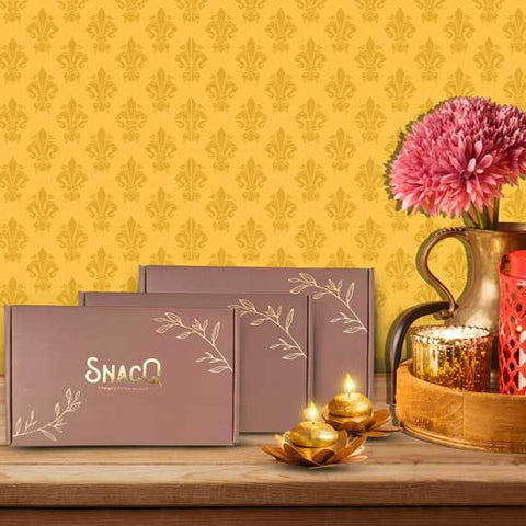 SnacQ Premium Diwali Gift Box (8 Items)